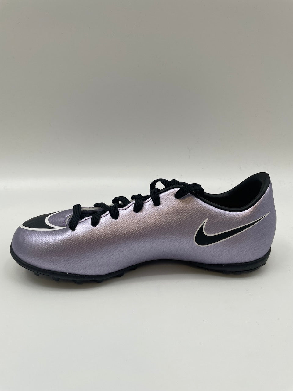 Football shoe Benjamin Pavard signed football FC Bayern Bundesliga autograph