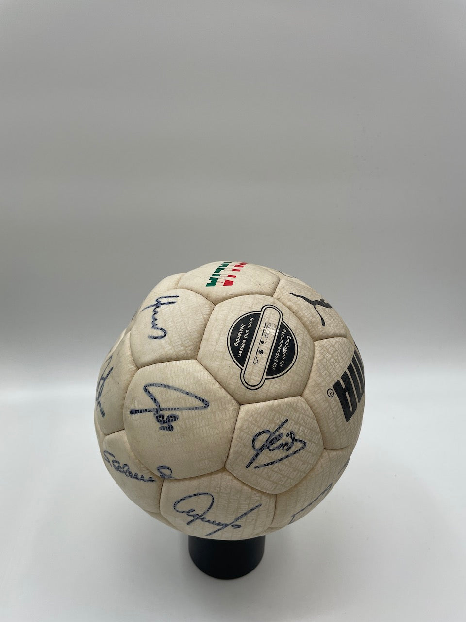 FC Bayern Football team signed 1988/1989 Signature of autograph Italia Ball