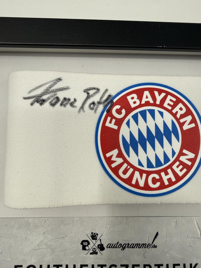 Kapitänsbinde Franz Roth signiert im Rahmen Bayern München Autogramm COA