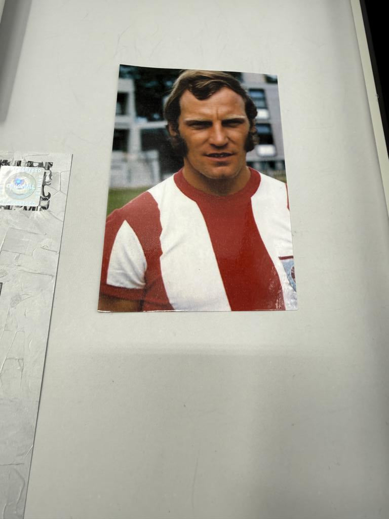 Kapitänsbinde Franz Roth signiert im Rahmen Bayern München Autogramm COA