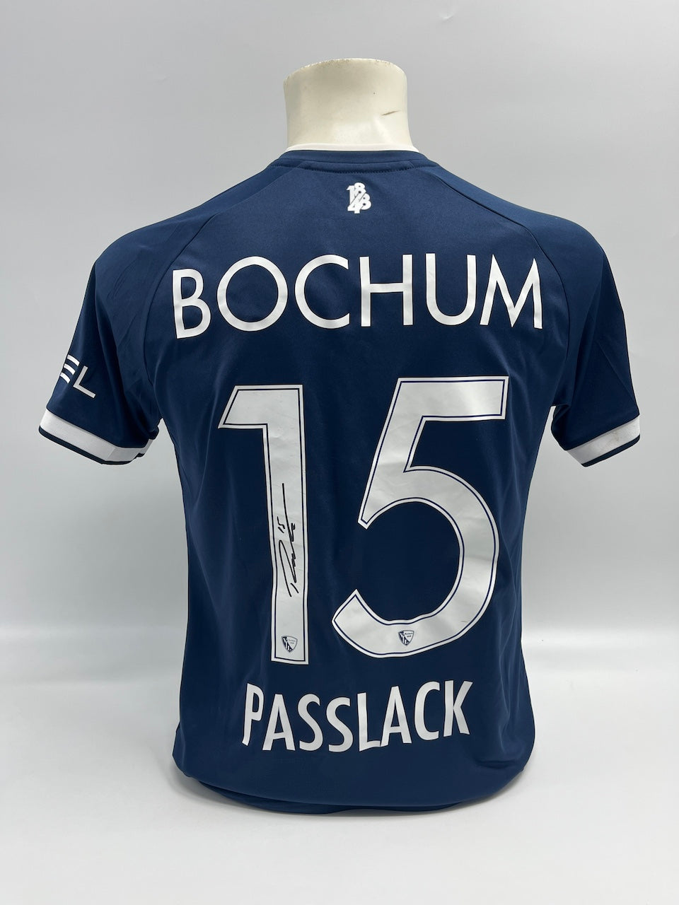 Match-worn VfL Bochum jersey worn and signed by Felix Passlack on December 14, 2024