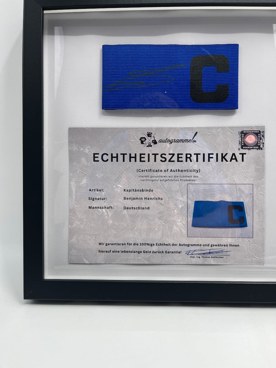 Kapitänsbinde Benjamin Henrichs signiert im Rahmen DFB Fußball Autogramm COA