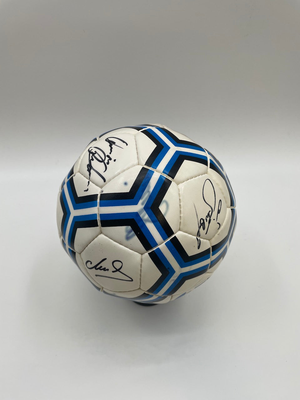 FC Bayern Football team signed 1992/93/94 Signature of Autogram Stadtlo Ball