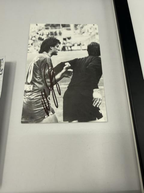 Kapitänsbinde Matthias Herget signiert im Rahmen VFL Bochum COA