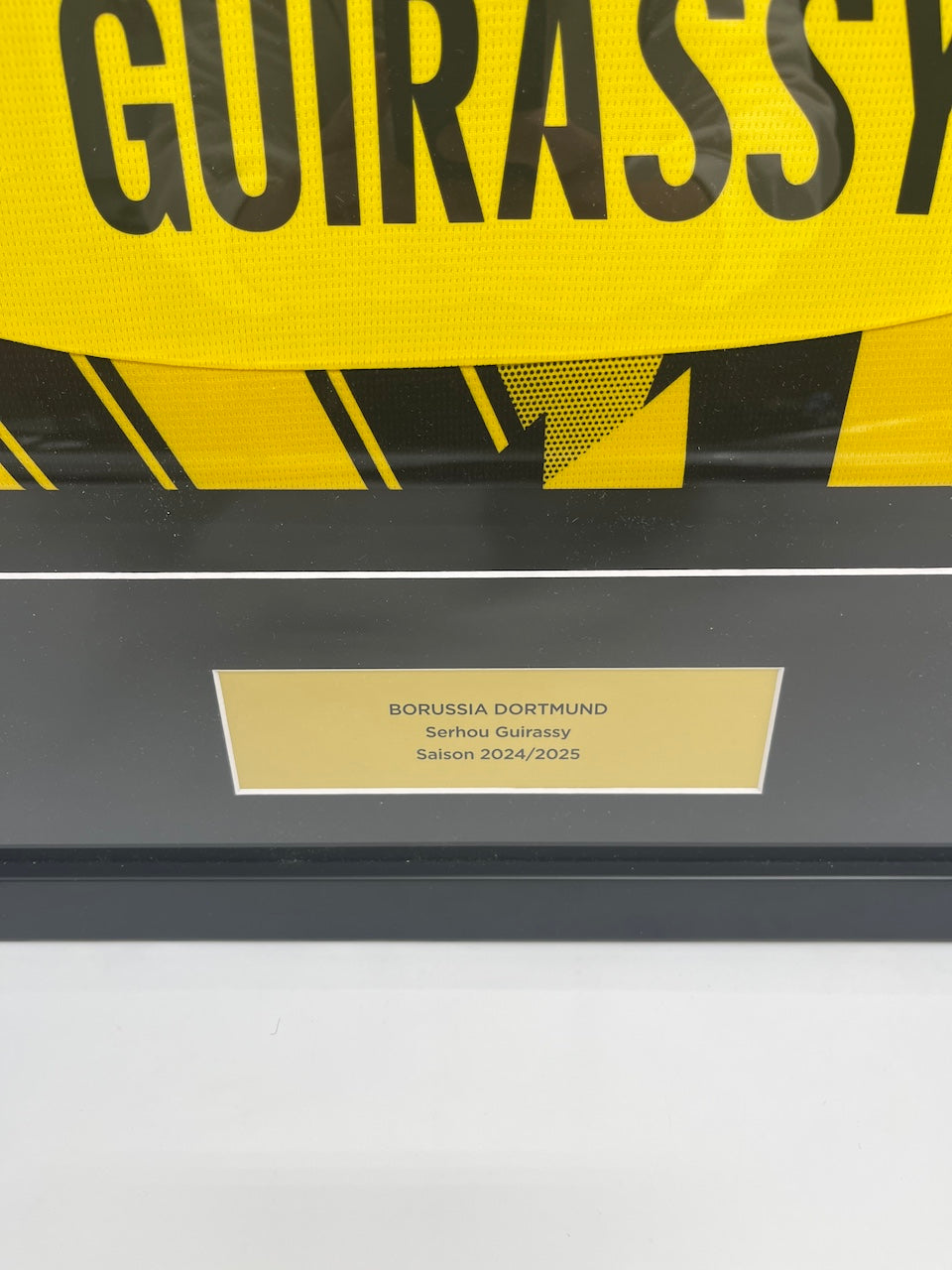 Borussia Dortmund Trikot Serhou Guirassy signiert im Rahmen Puma BVB