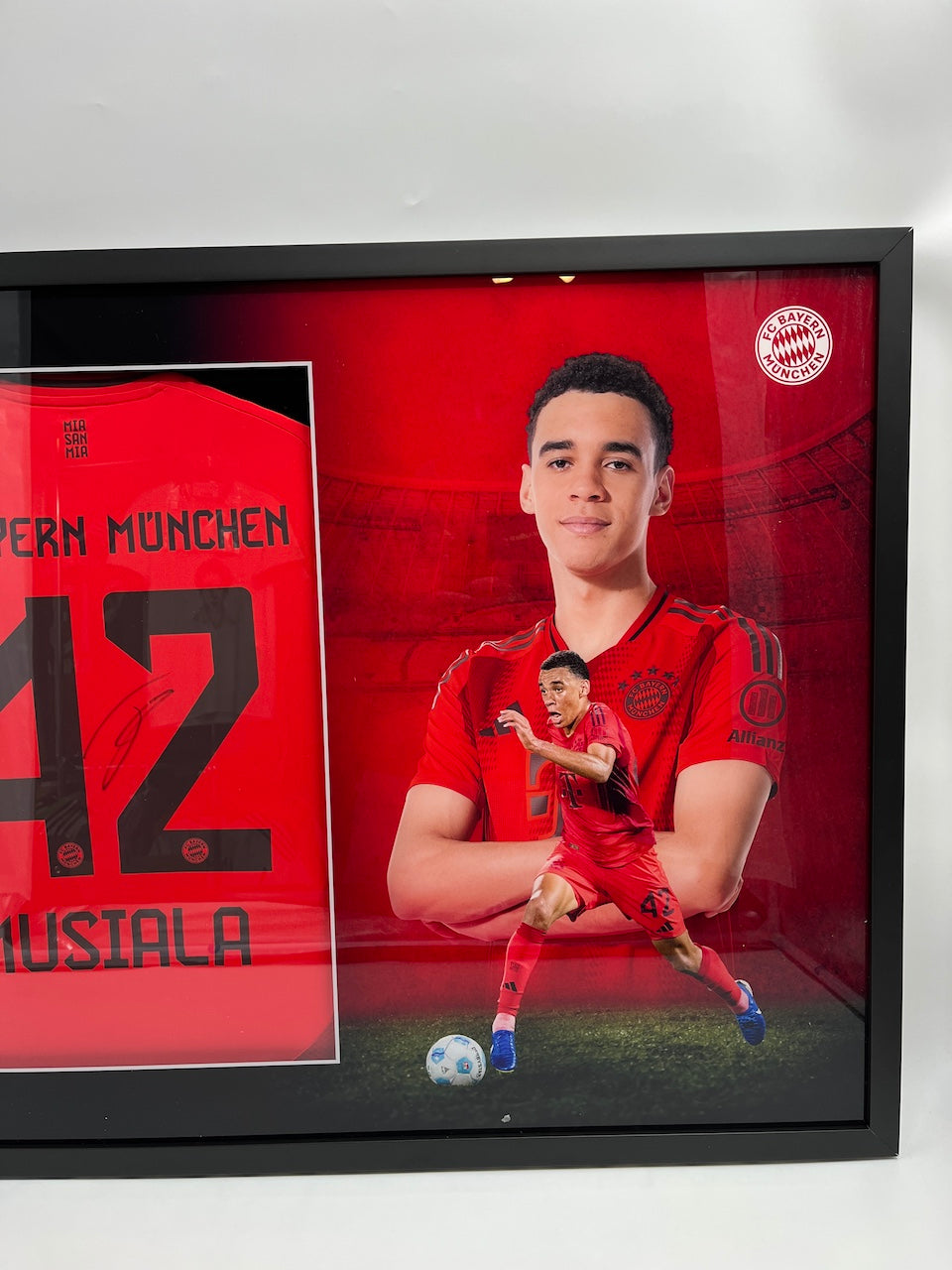 Bayern München Trikot Jamal Musiala signiert im Rahmen COA Adidas