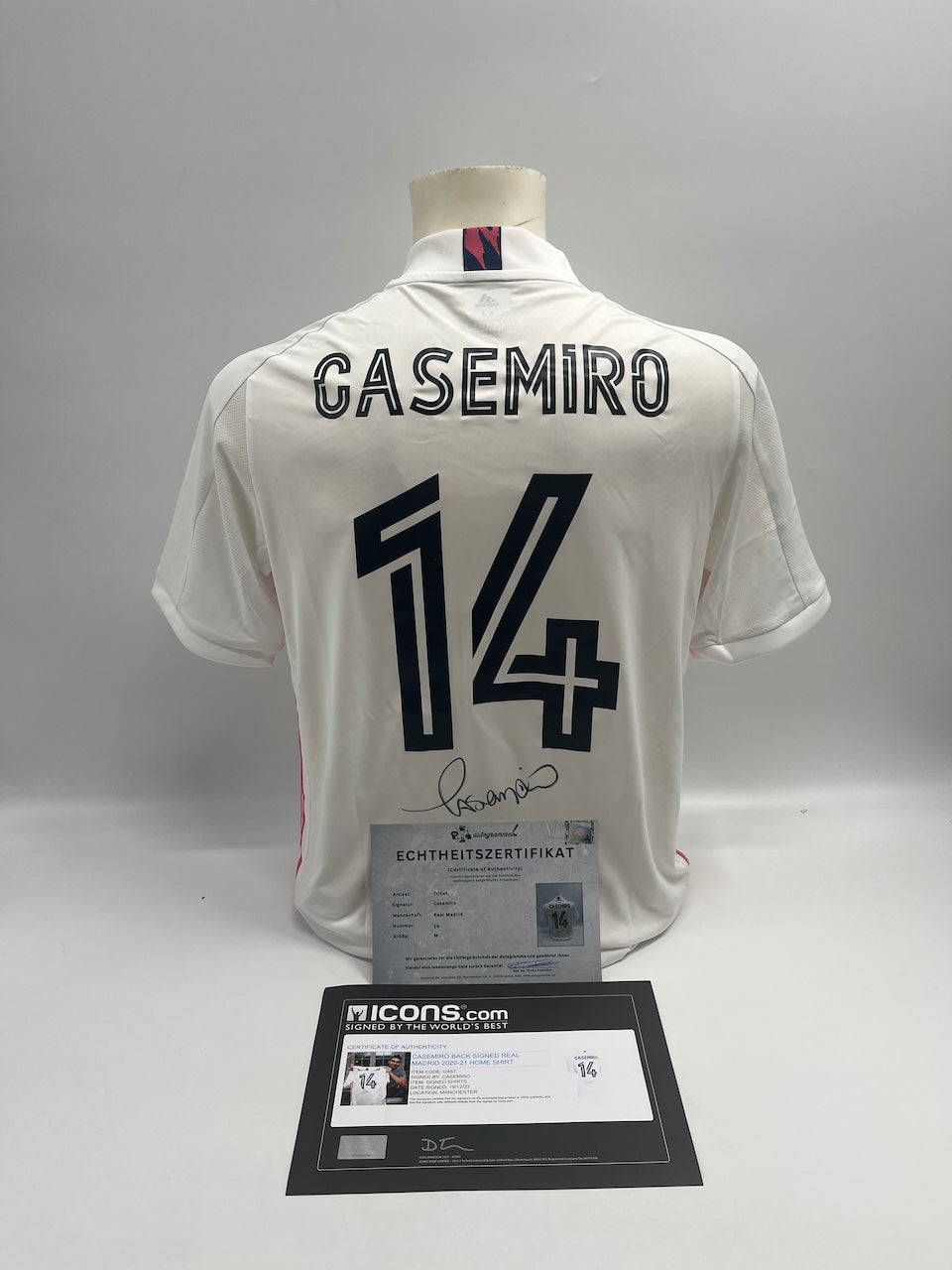 Real Madrid jersey signed by Casemiro, autographed Adidas COA M
