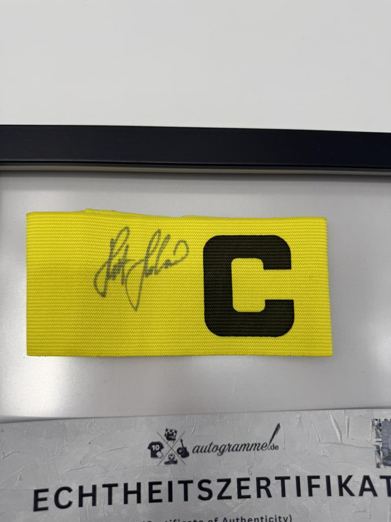 Kapitänsbinde Horst Hrubesch signiert im Rahmen Hamburger SV Autogramm COA