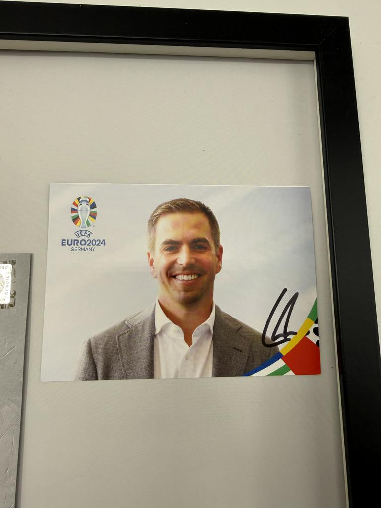 Kapitänsbinde Philipp Lahm signiert im Rahmen Deutschland Fußball Autogramm