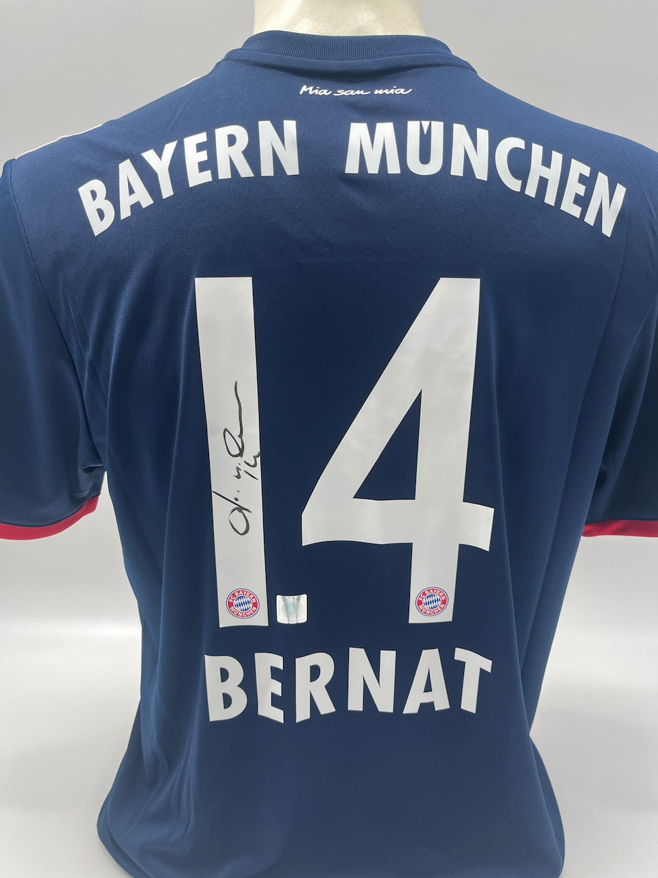 Bayern München Trikot Juan Bernat signiert Autogramme Adidas M