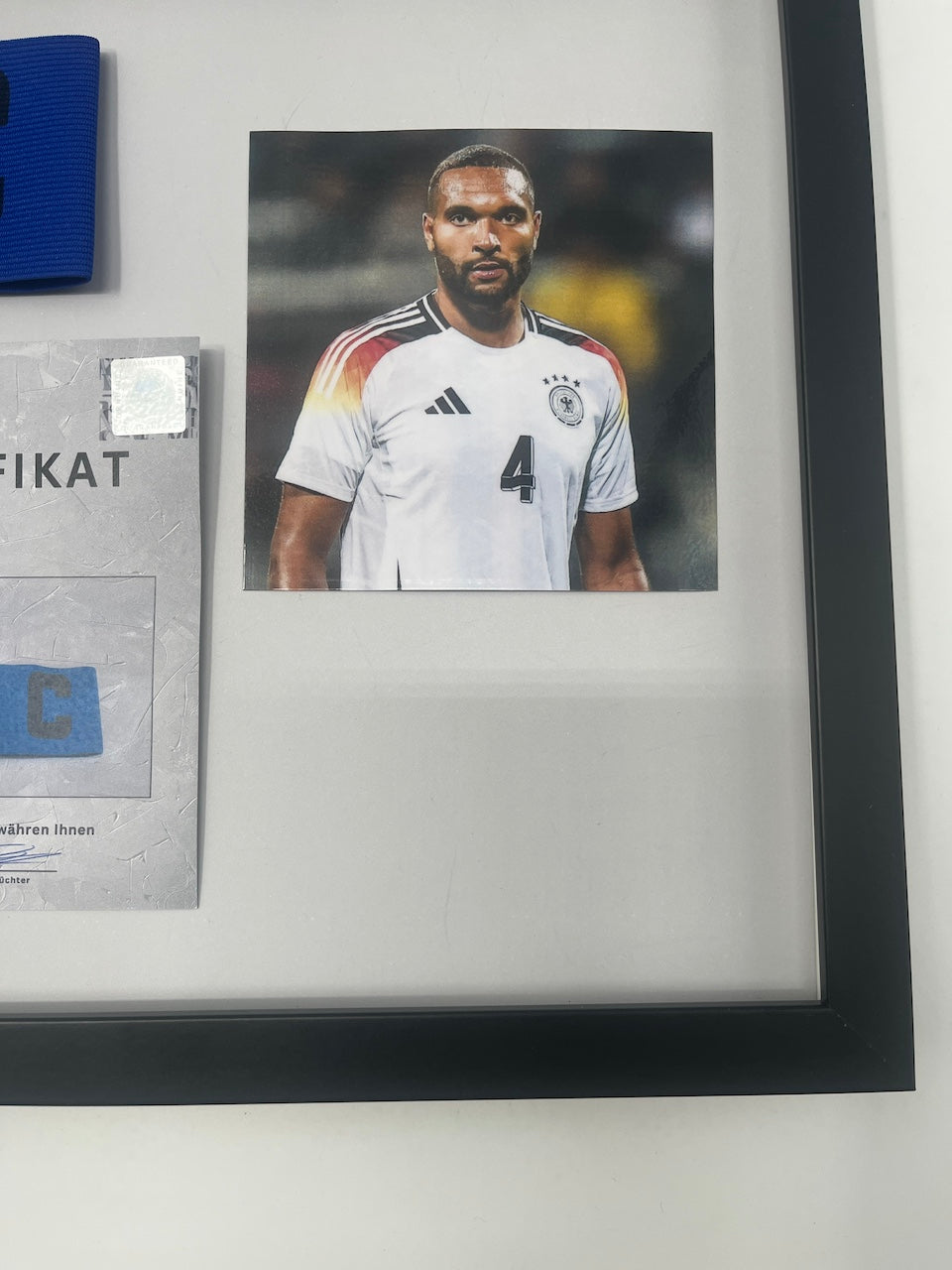 Kapitänsbinde Jonathan Tah signiert im Rahmen DFB Fußball Autogramm neu
