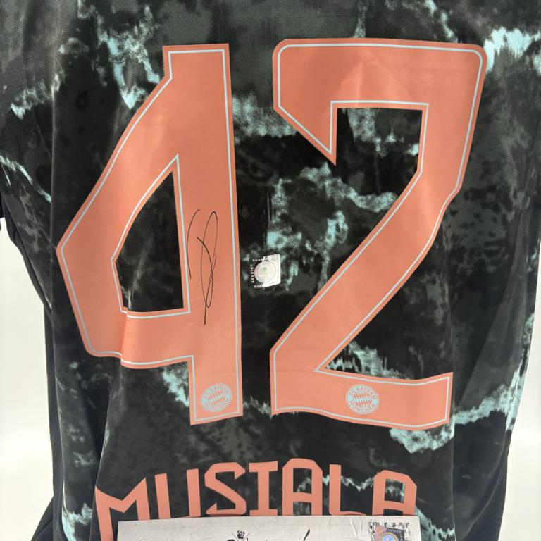 Bayern München Damentrikot Jamal Musiala signiert Autogramm Adidas COA XL