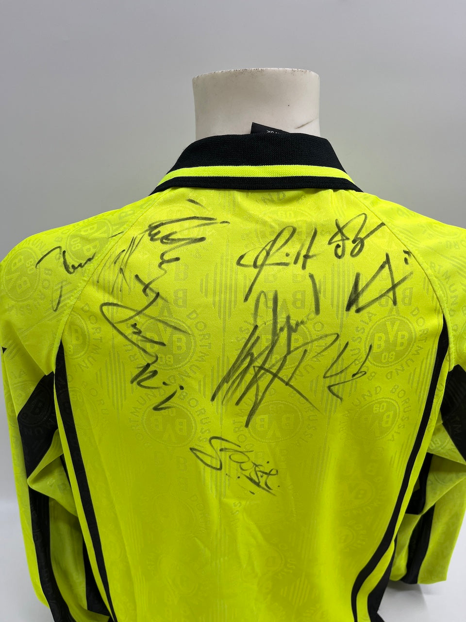 BVB Jersey 1996/1997 Team Signed Borussia Dortmund Nike XS