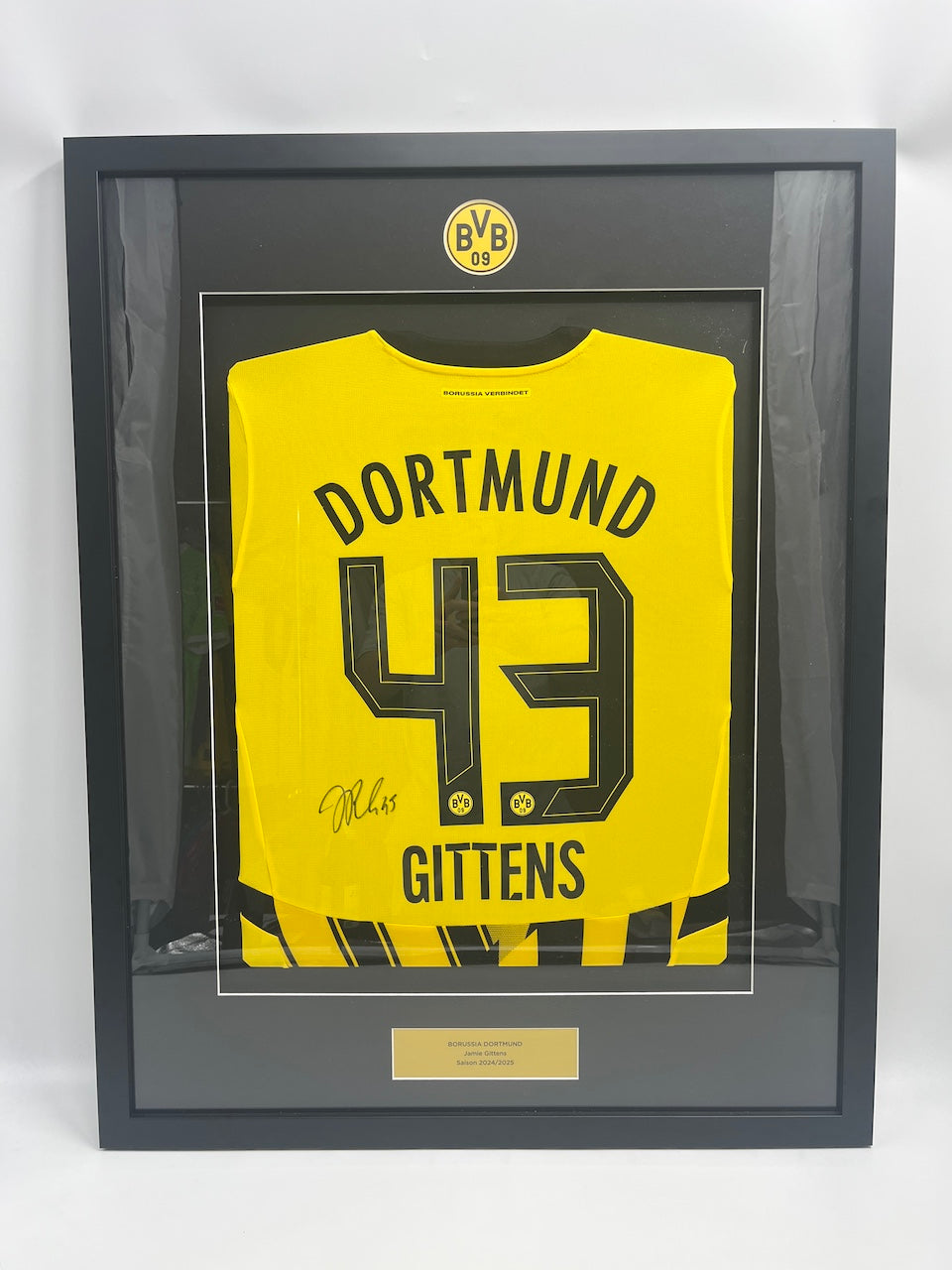Borussia Dortmund jersey signed by Jamie Gittens in a Puma BVB frame