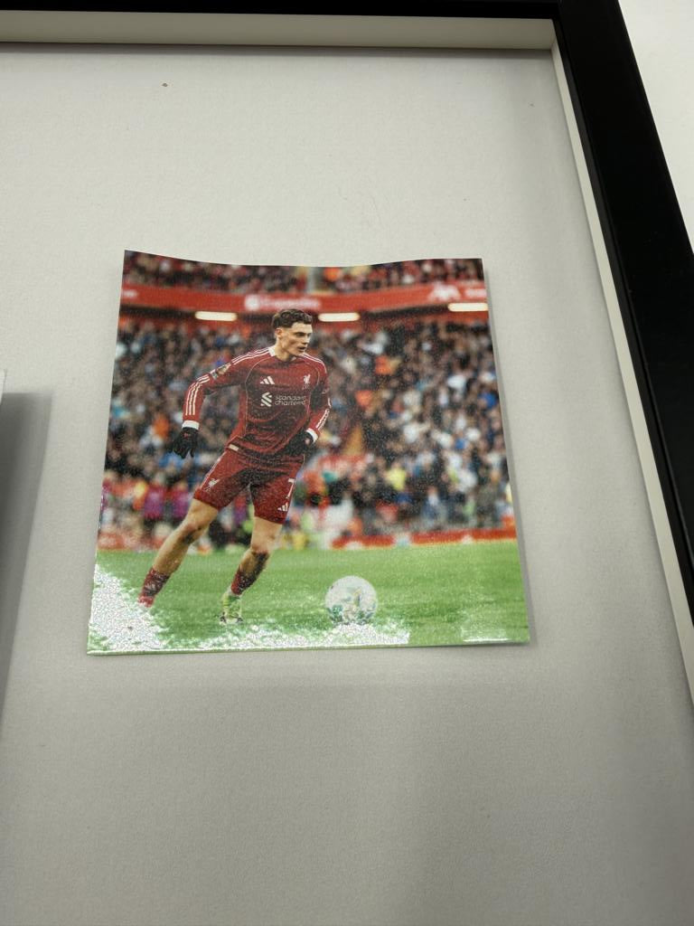 Kapitänsbinde Florian Wirtz signiert im Rahmen FC Liverpool Autogramm COA