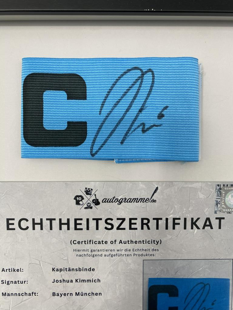 Kapitänsbinde Joshua Kimmich signiert im Rahmen Bayern München Autogramm COA