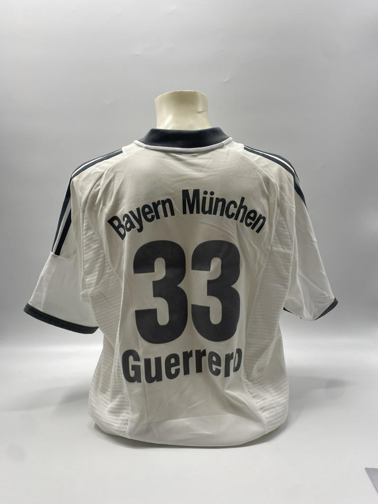 Bayern Munich jersey 2003/2004, team signed, autographed, COA, Adidas XL