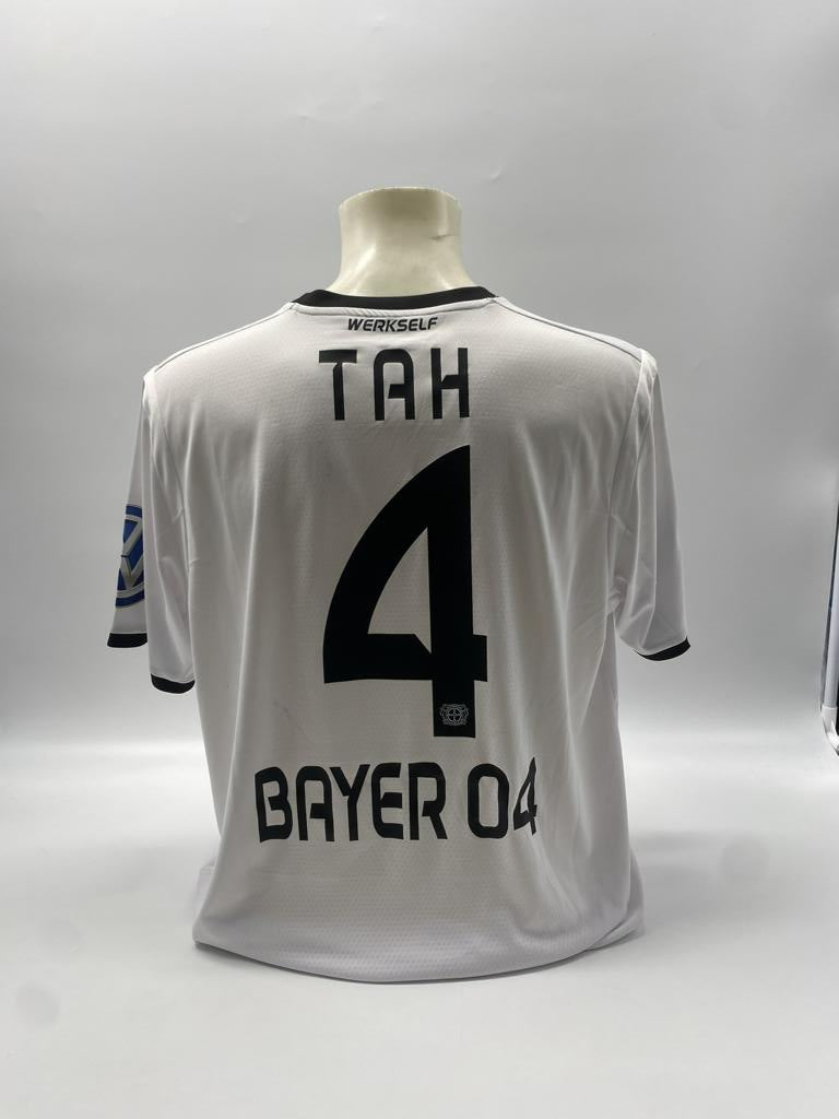 Bayer Leverkusen jersey 2018/2019, team signed, autographed, COA Jako 2XL