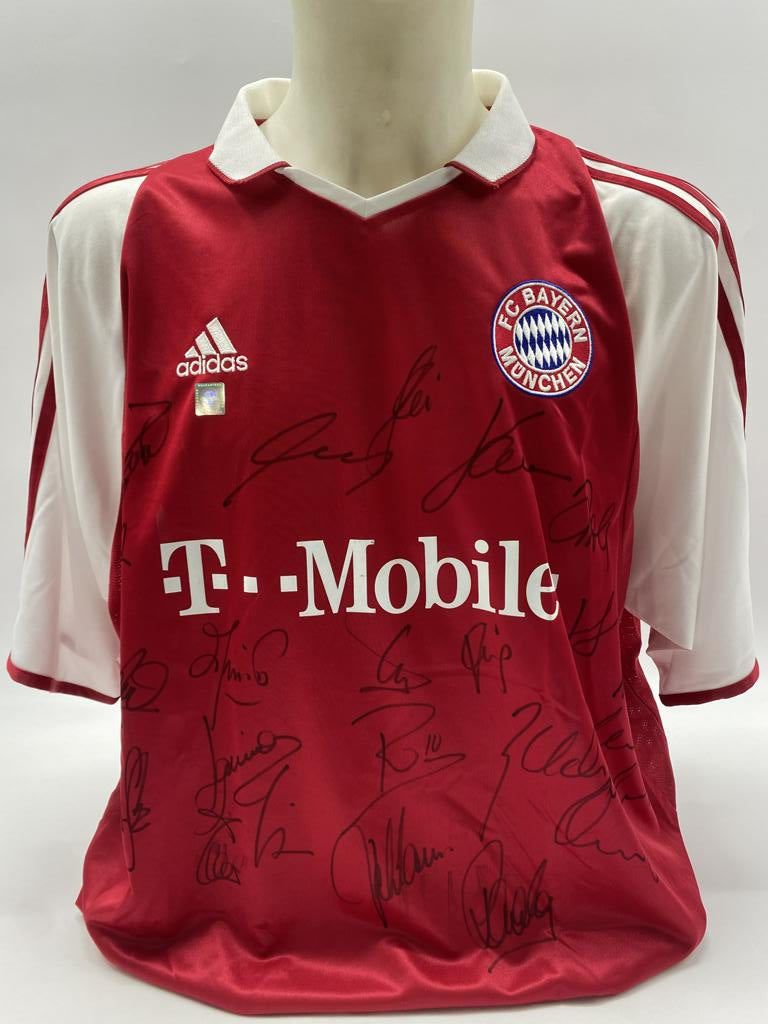 Bayern Munich jersey 2003/2004, team signed, autographed, COA Adidas 2XL