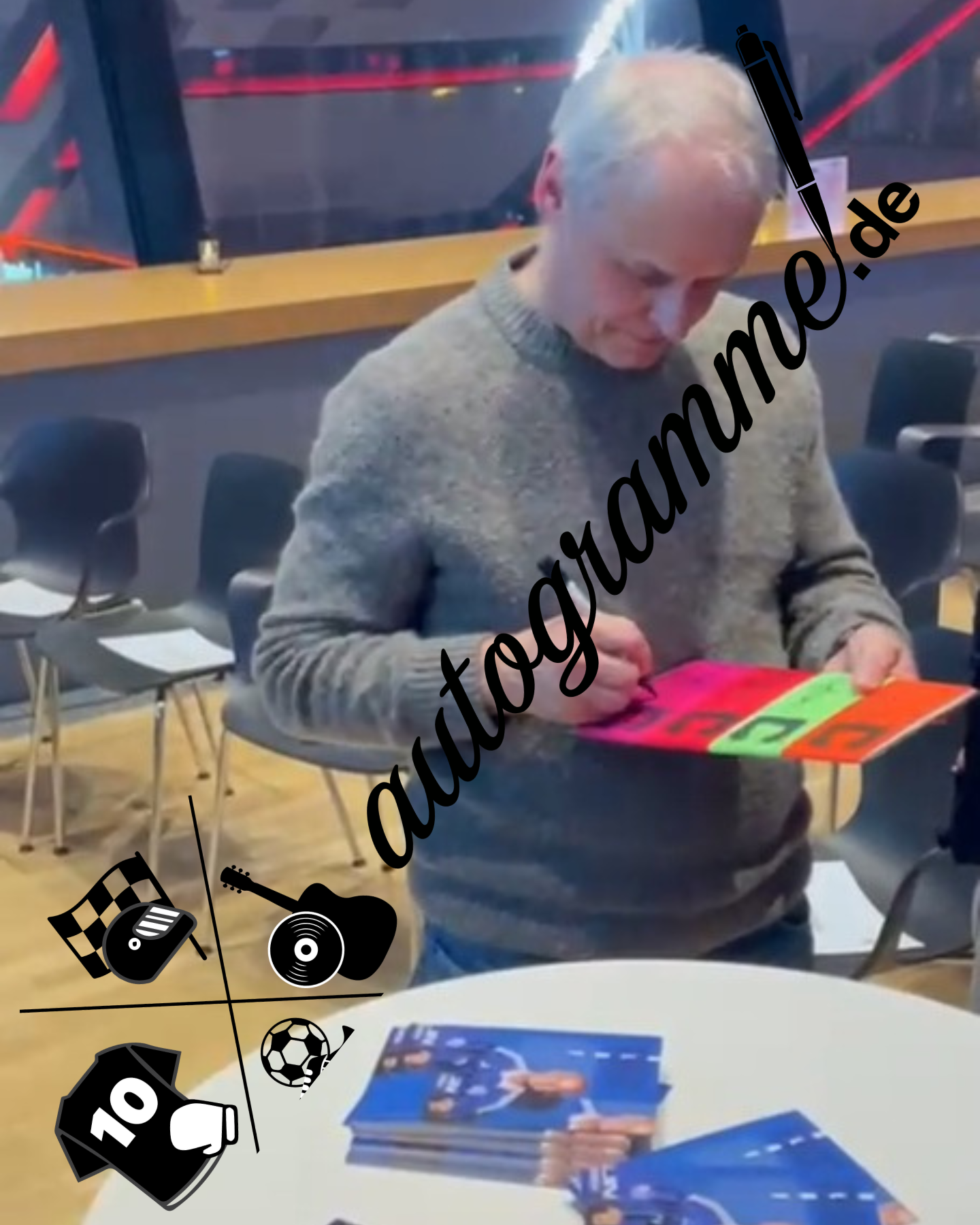 Kapitänsbinde Olaf Thon signiert im Rahmen Schalke 04 COA