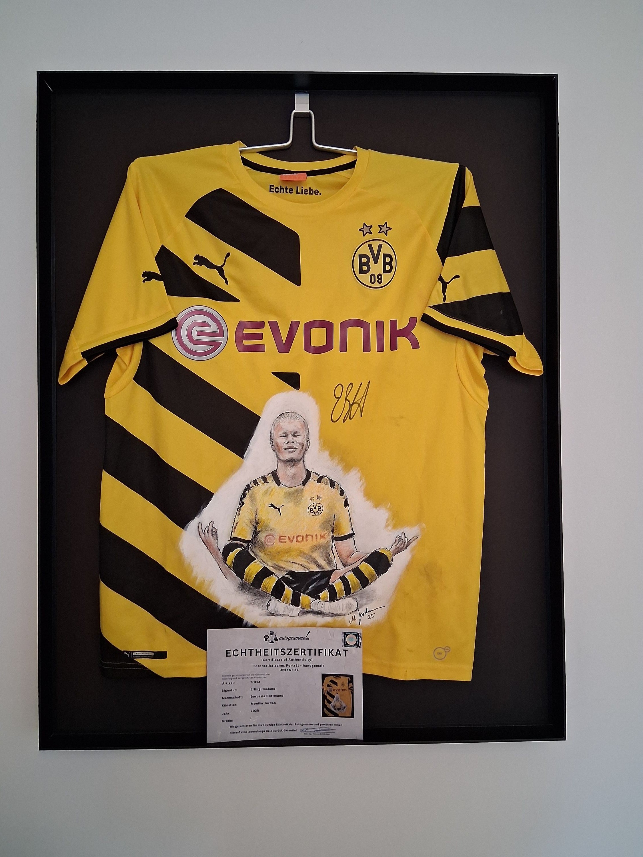 Borussia Dortmund jersey portrait Erling Haaland hand painted and signed Puma L