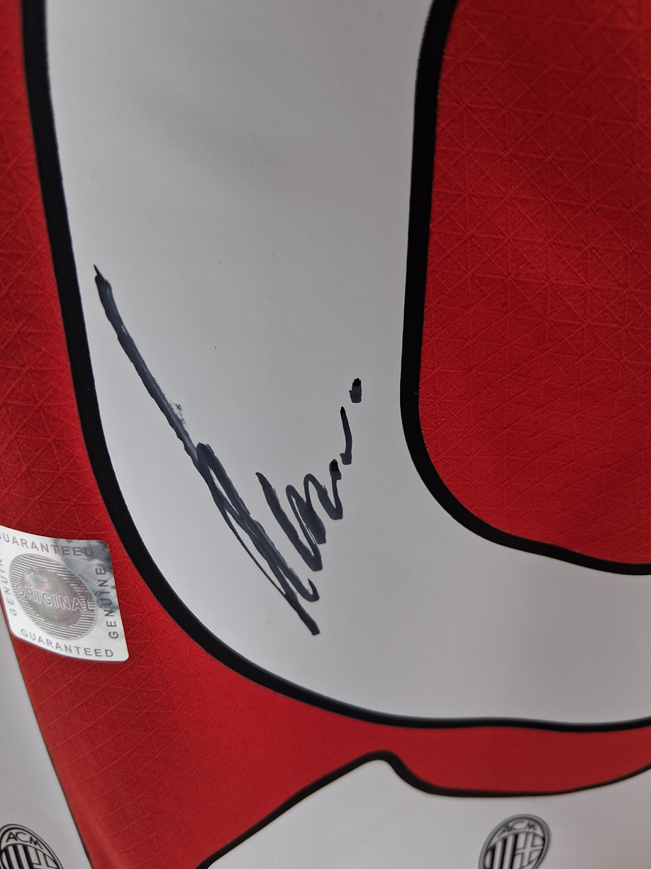 AC Mailand Authentic-Trikot Theo Hernandez signiert Autogramm Puma COA S