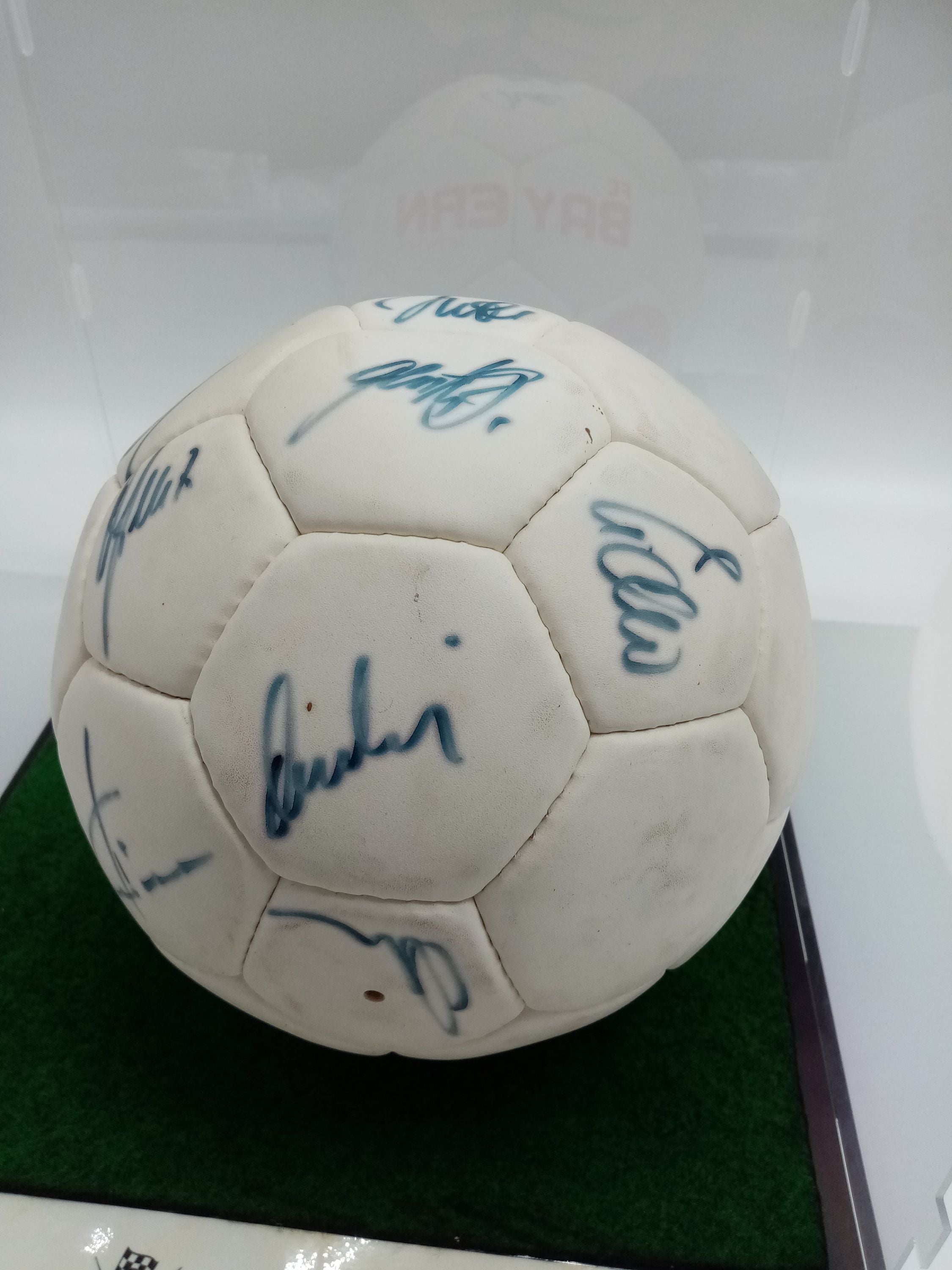 Bayern Munich football team signed 1996/1997 autographs Bundesliga Ball FCB