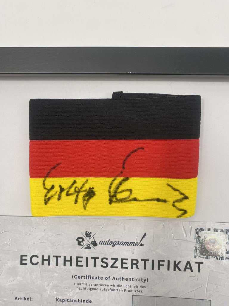 Kapitänsbinde Wolfgang Overath signiert im Rahmen Deutschland/1.FC Köln COA