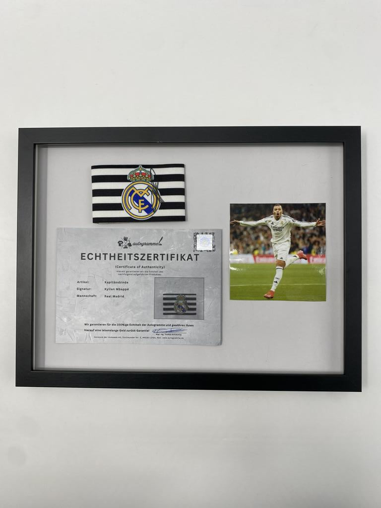 Kapitänsbinde Kylian Mbappe signiert im Rahmen Real Madrid COA Autogramm