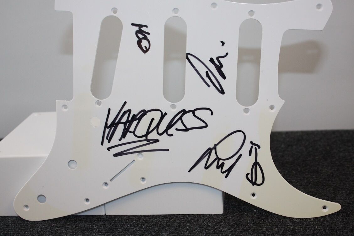 Guitar plate, Marquess signed, music, autograph, new, charts, collect, song