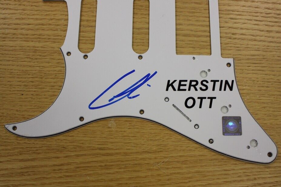 Gitarrenplatte Kerstin Ott signiert Musik Sängerin Charts Autogramm Sammeln Neu