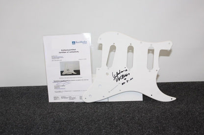 Guitar plate, Viktoria Brams signed, Marienhof, Hello Robbie, new, series, TV