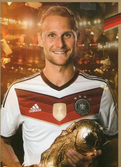 Limited, limited edition DFB autograph card! Benedikt Höwedes !! Rare !!, gold