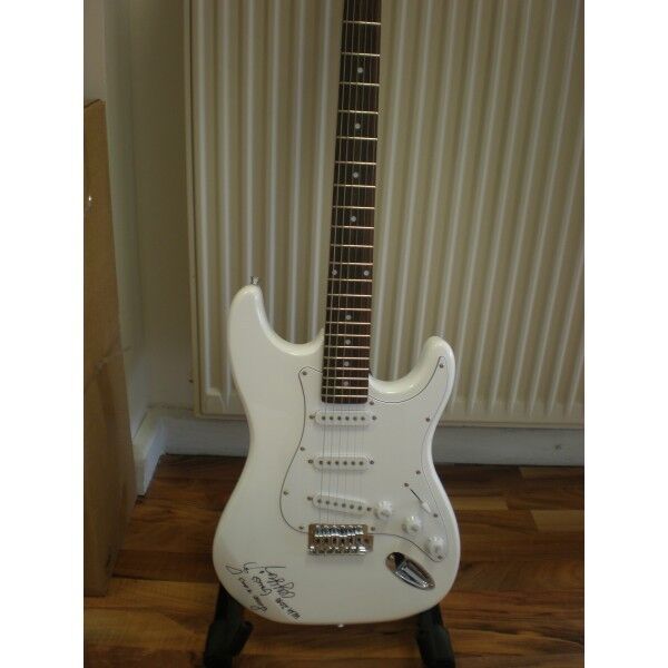 E-guitar, guitar signed by Olaf Henning