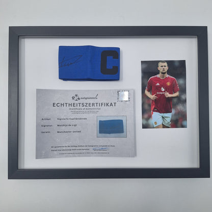 Kapitänsbinde Matthijs de Ligt signiert im Rahmen Manchester United COA