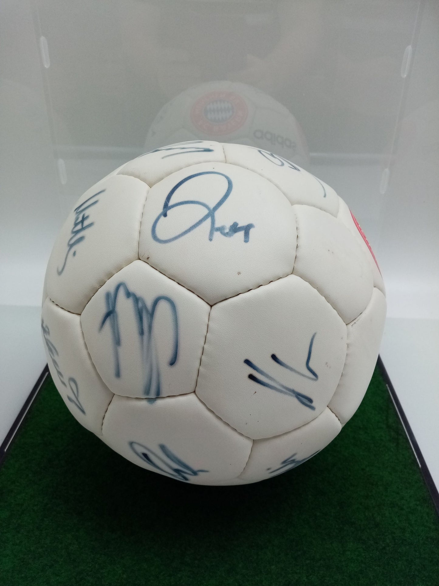 FC Bayern München Fußball Teamsigniert 1996/1997 Unterschrift Autogramm FCB Ball