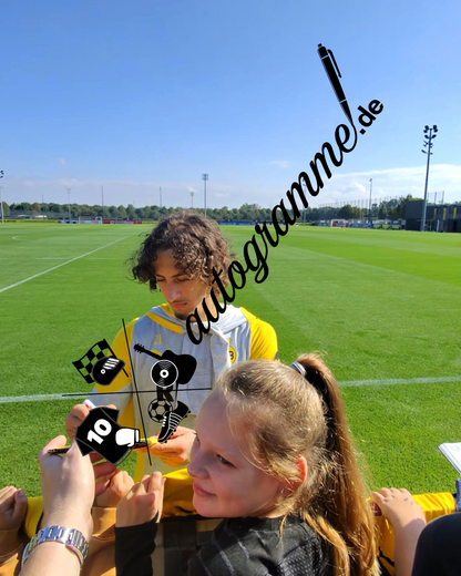 Captain's armband signed by Fabio Silva as part of the Borussia Dortmund COA