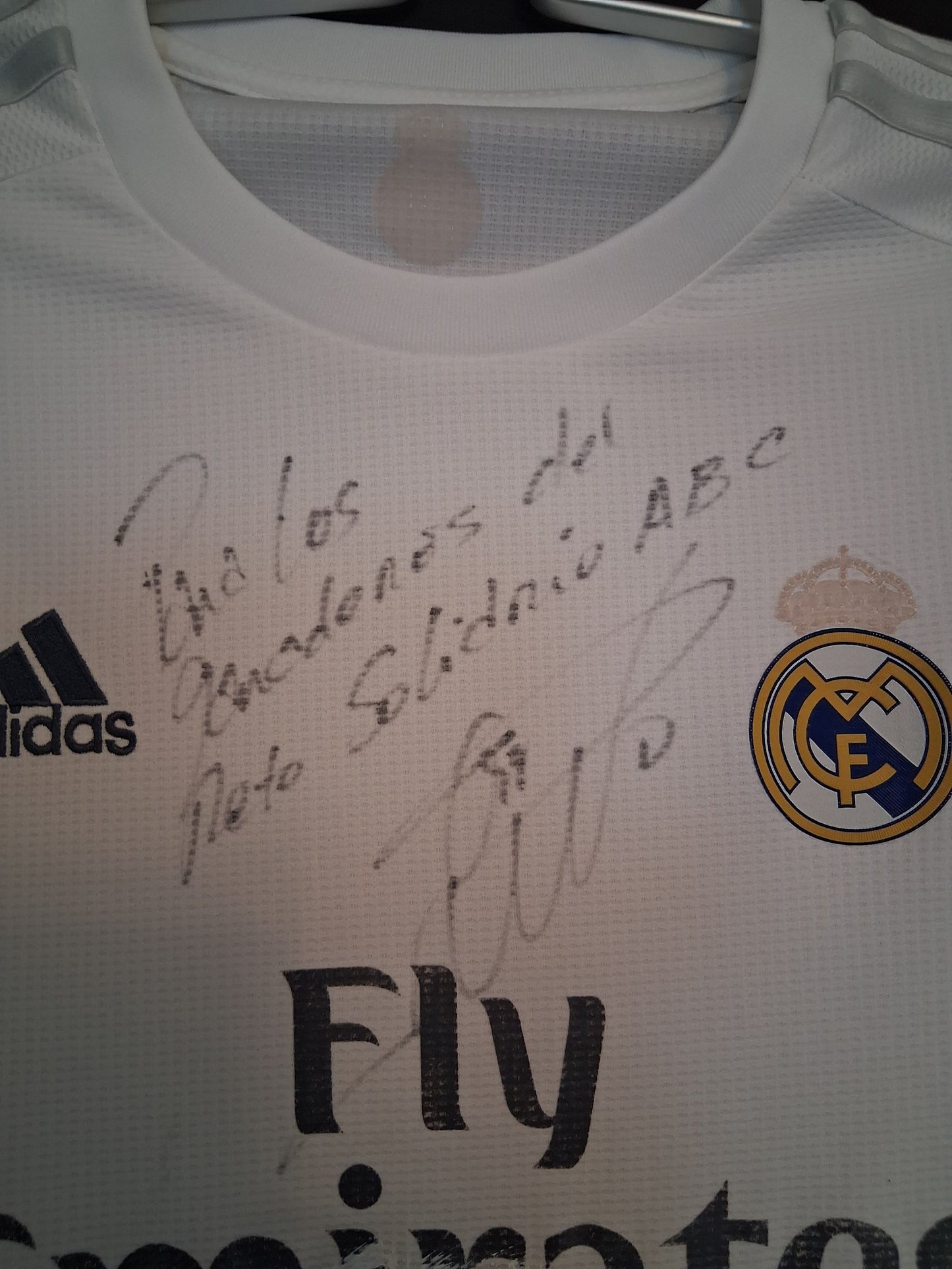 Real Madrid Trikot Portrait Ronaldo handgemalt und signiert im Rahmen L