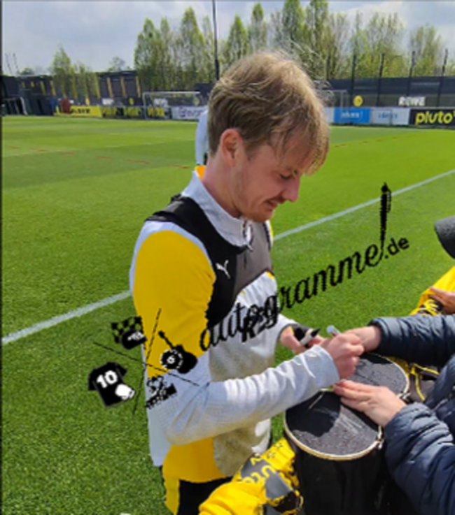 Borussia Dortmund Sondertrikot Julian Brandt signiert Puma COA  Autogramm M