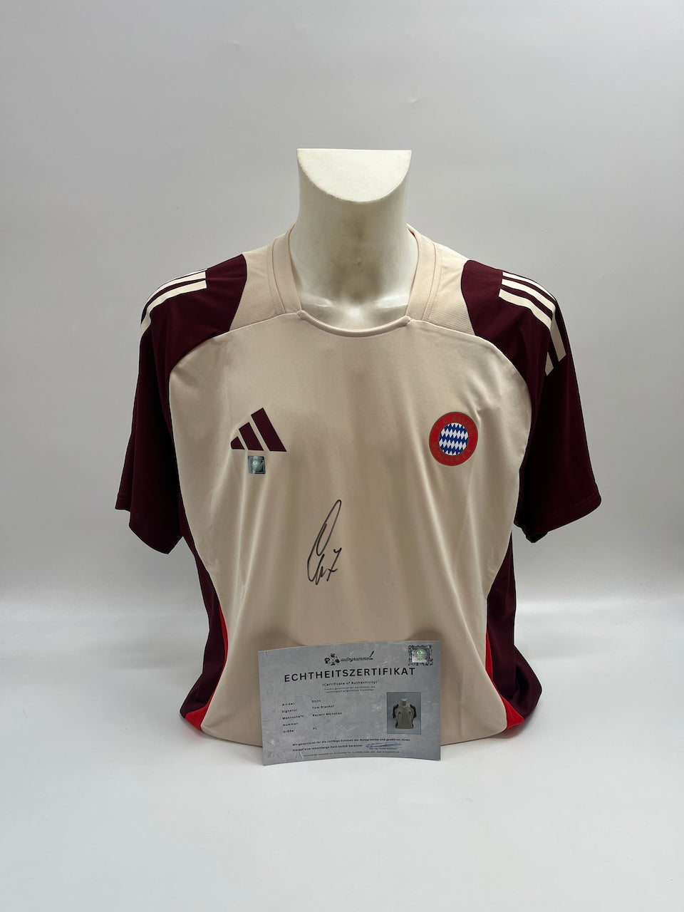 Bayern Munich shirt signed by Tom Bischof, FCB Adidas, XL