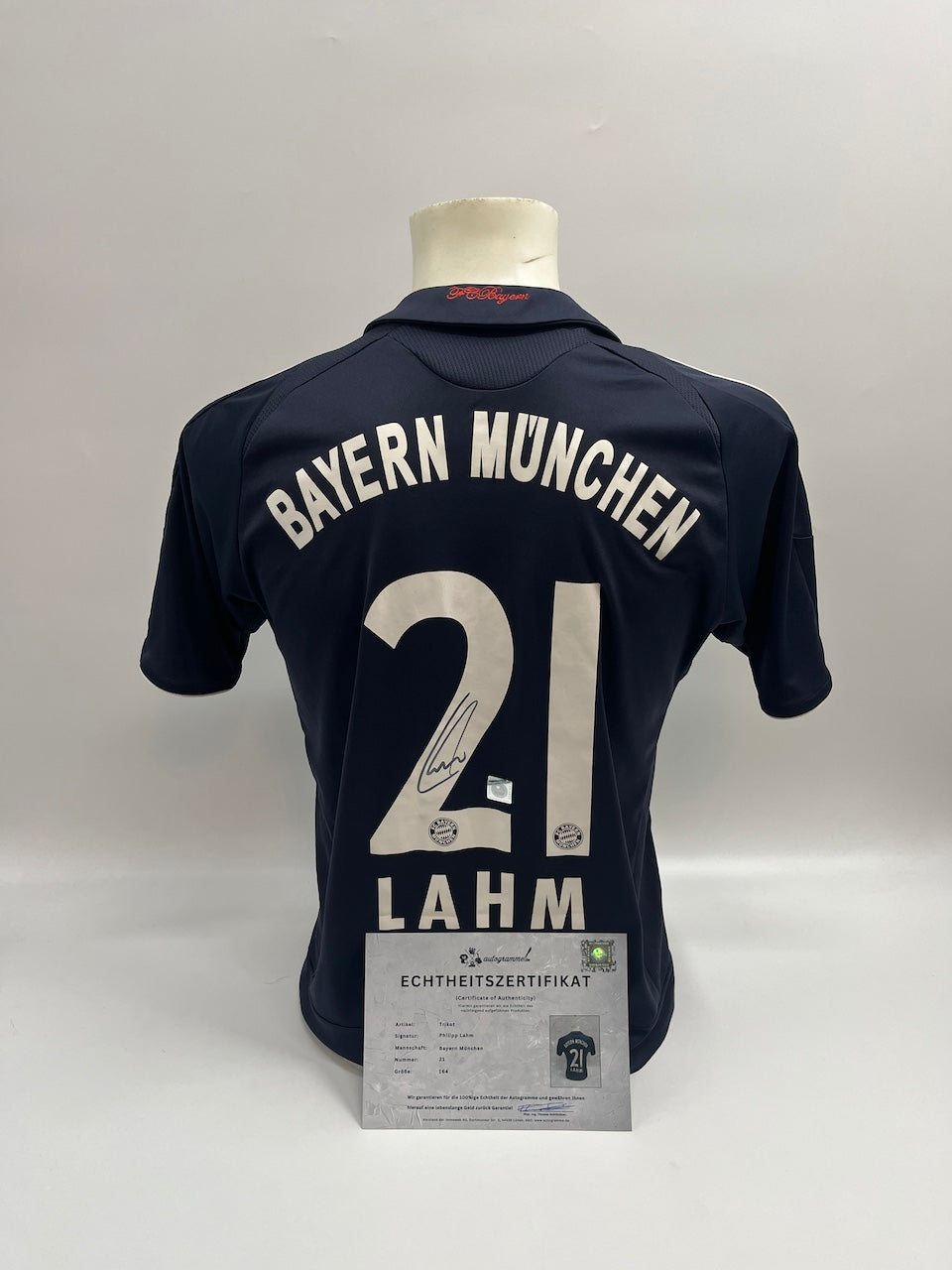 Bayern Munich jersey Philipp Lahm signed autograph Adidas 164