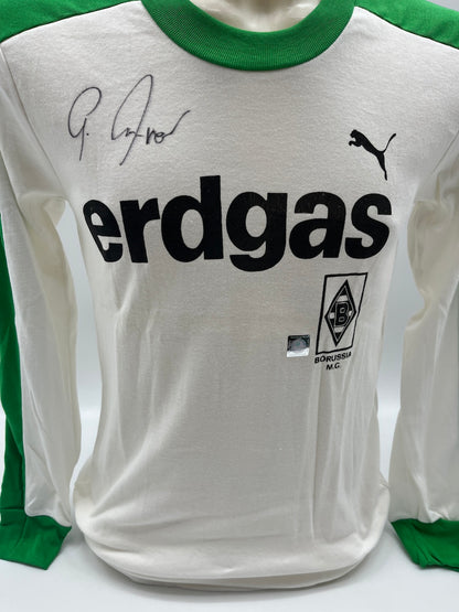 Reproduction Borussia Mönchengladbach jersey, signed by Günter Netzer, autograph M