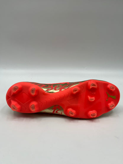 Football boots signed by Julian Brandt, Bundesliga Puma size 45