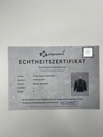 Bayern Munich jersey 2001/2002, team signed, autographed, Adidas size S