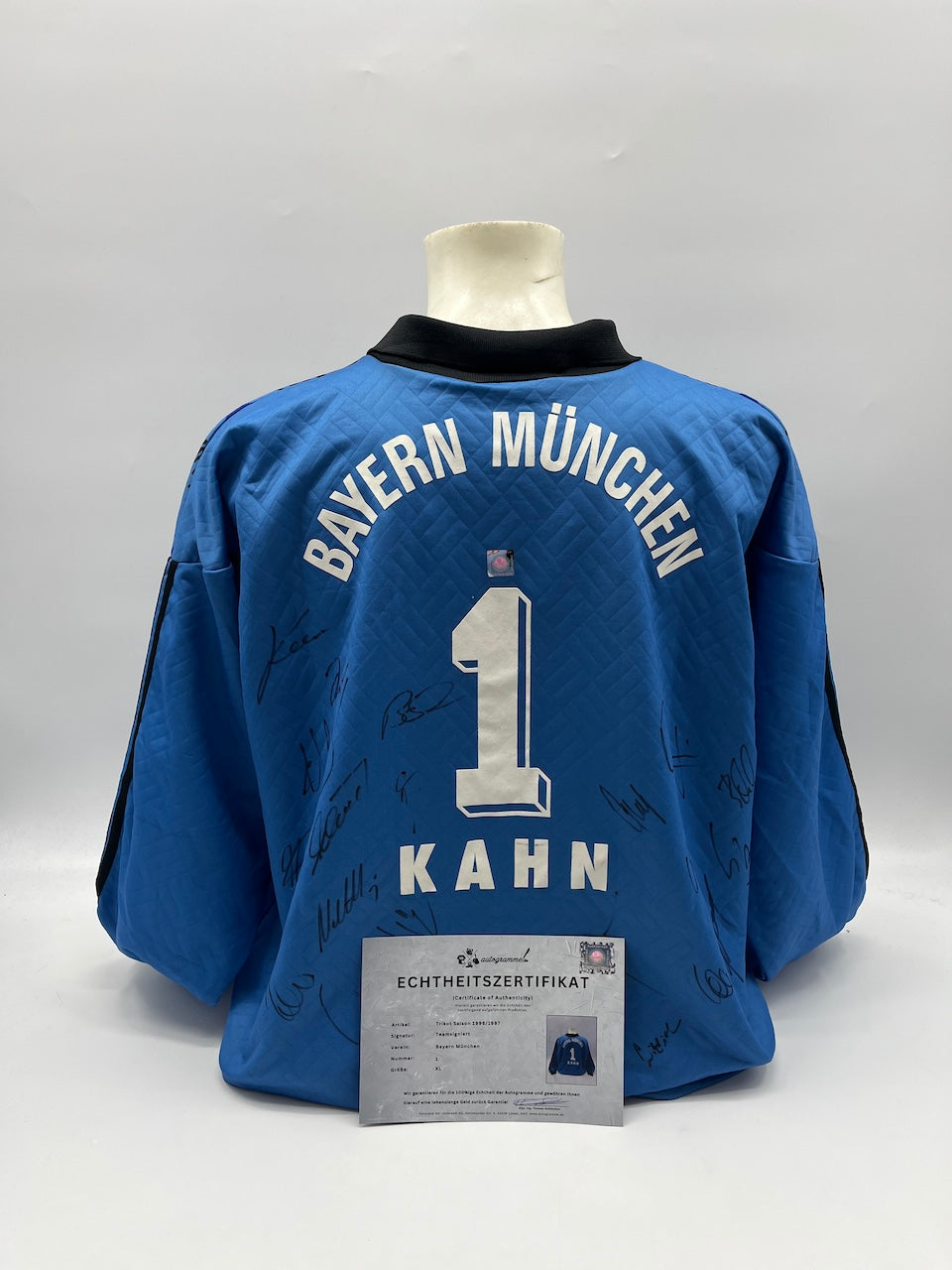 Bayern Munich jersey 1996/1997, team signed, autographed, Adidas XL