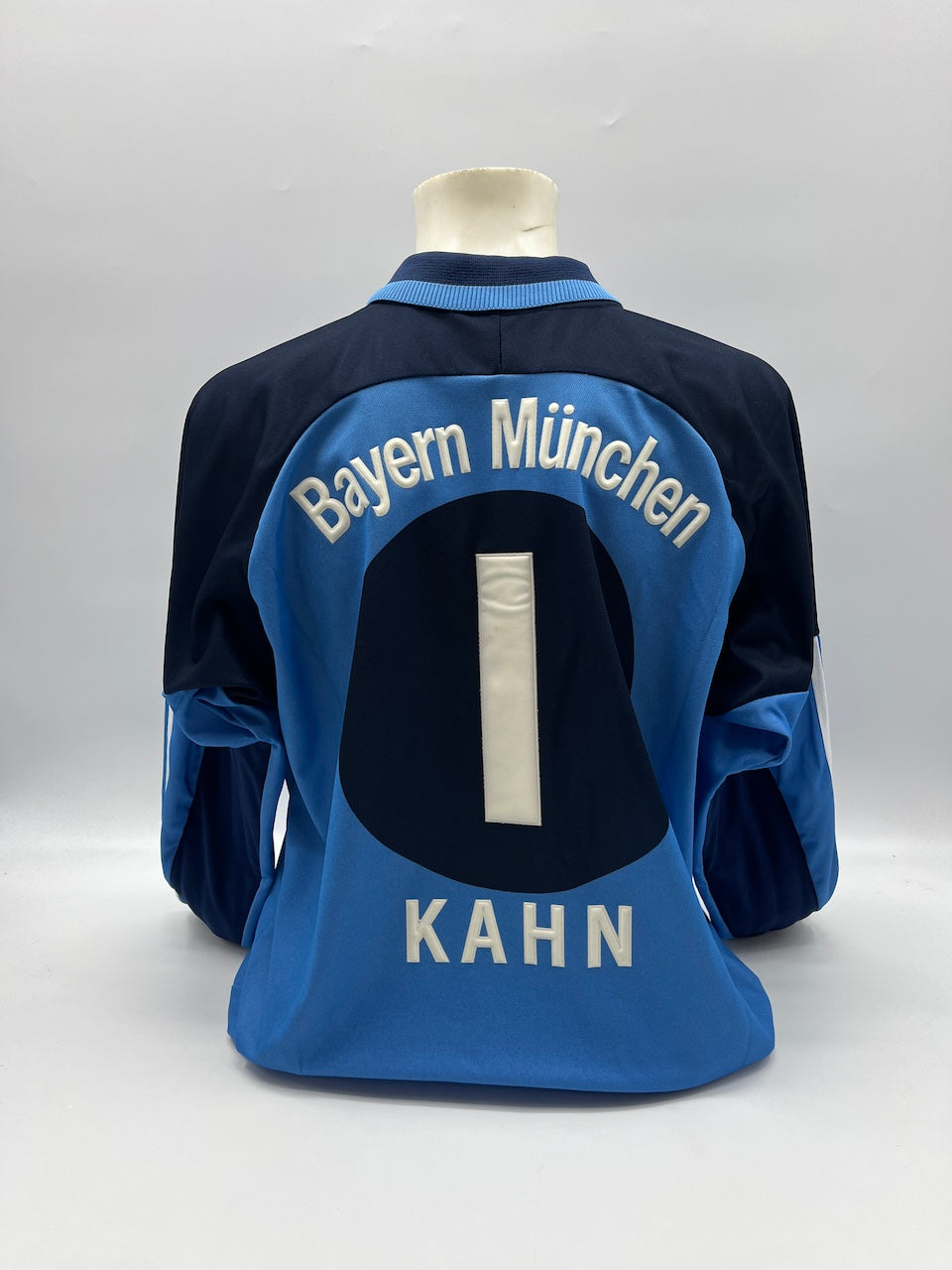 Bayern Munich jersey 2000/2001, team signed, autographed, Adidas size L