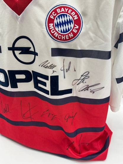 Bayern Munich jersey 1998/1997, team signed, autographed, Adidas XXL