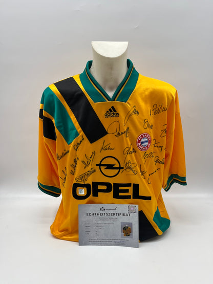 Bayern Munich jersey 1993/1994/1995, team signed, autographed, Adidas XL