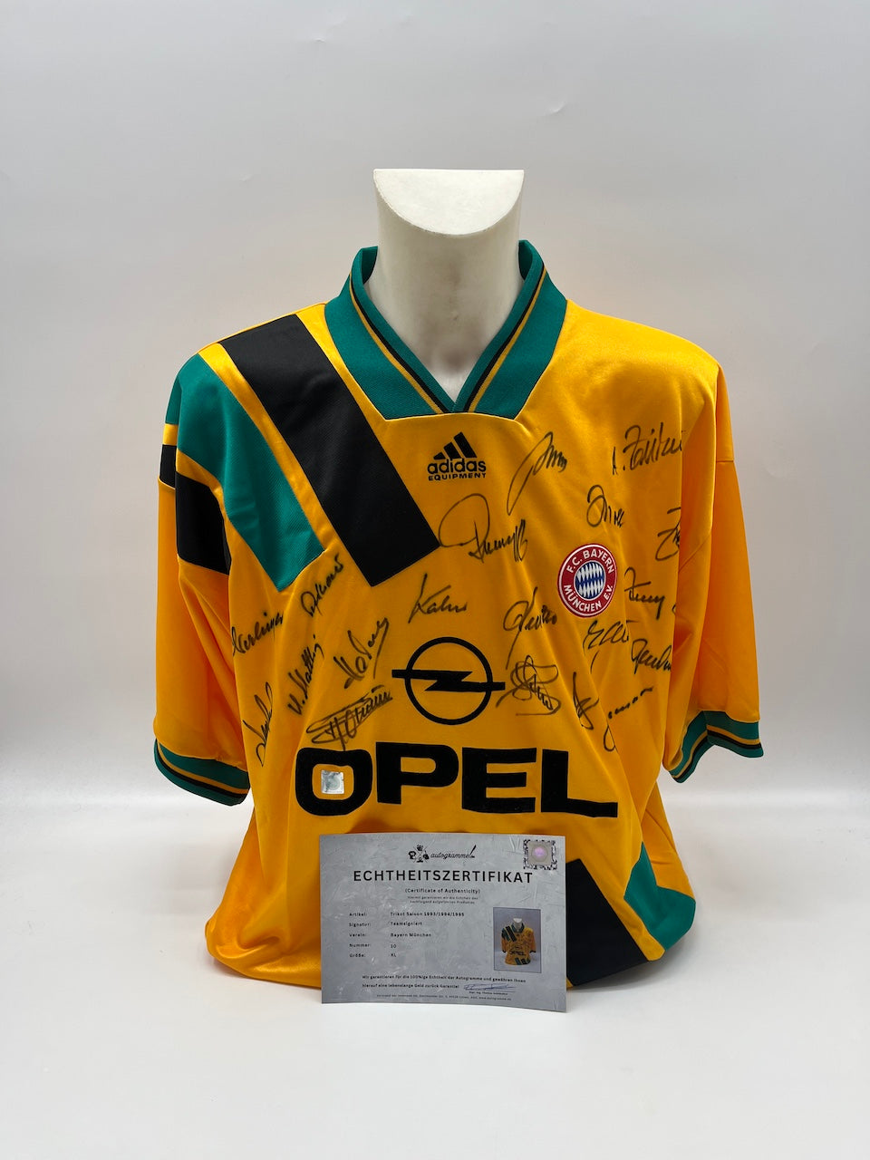 Bayern Munich jersey 1993/1994/1995, team signed, autographed, Adidas XL