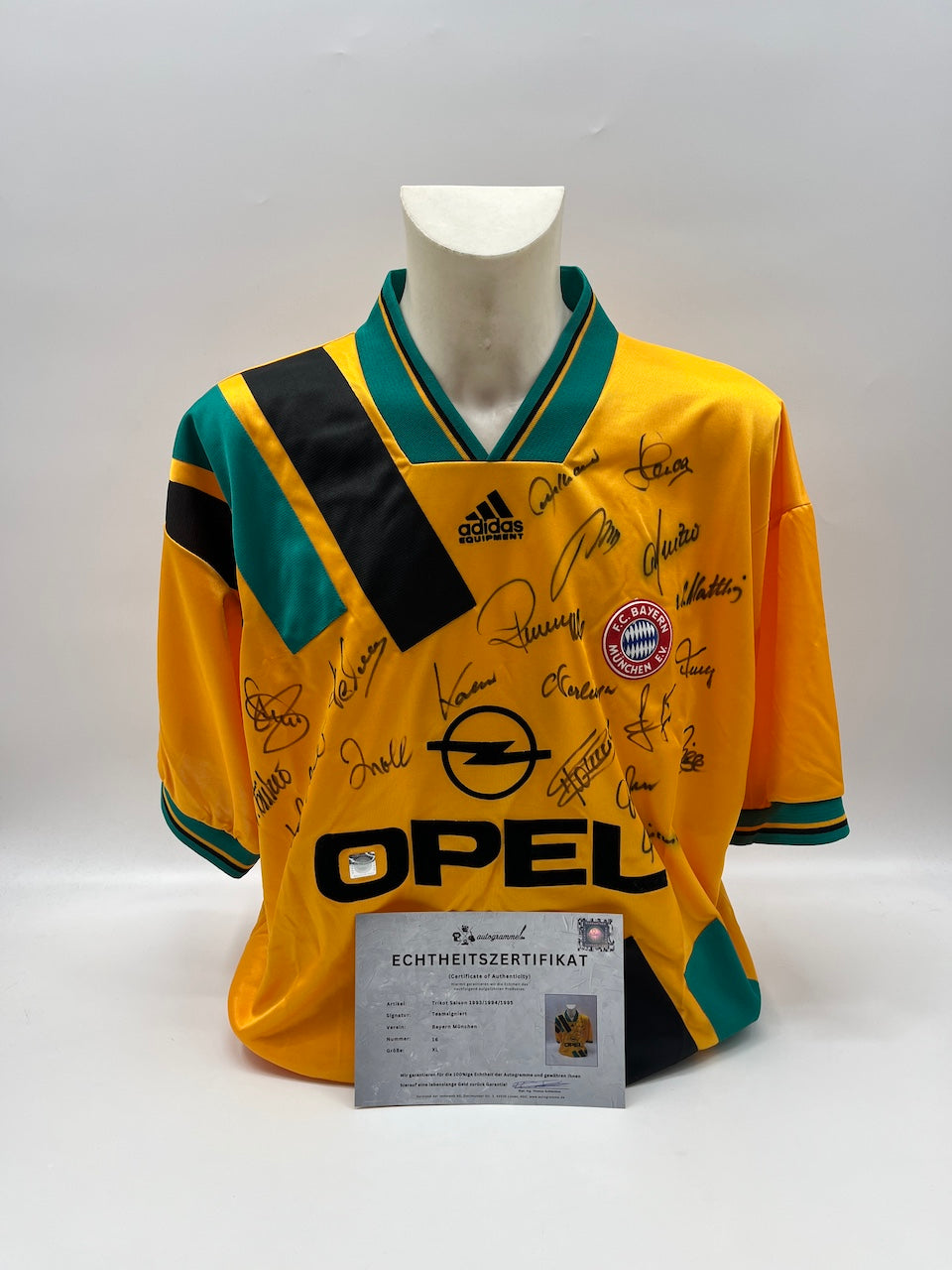 Bayern Munich jersey 1993/1994/1995, team signed, autographed, Adidas COA XL